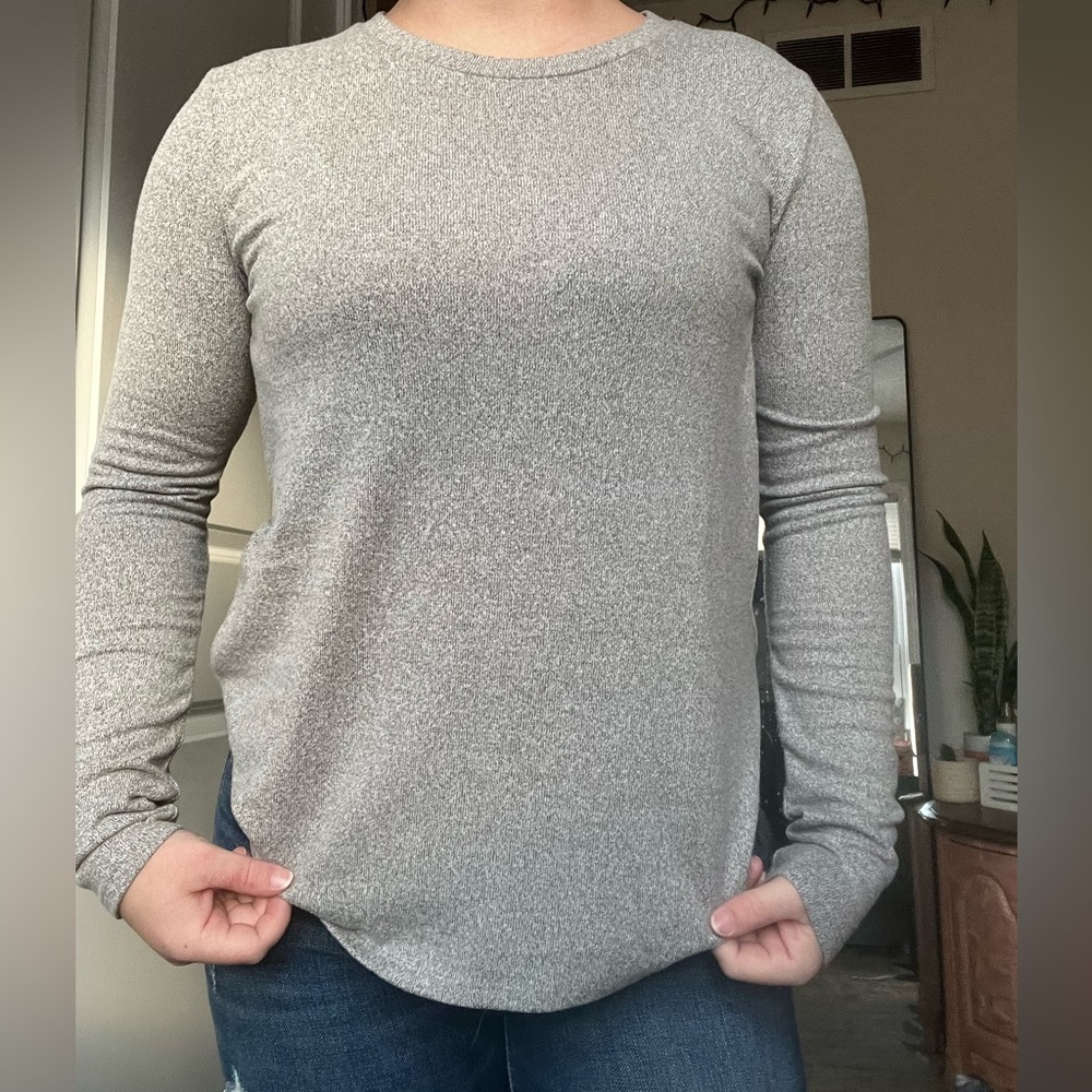American Eagle Gray Plush Soft and Sexy Long Sleeve